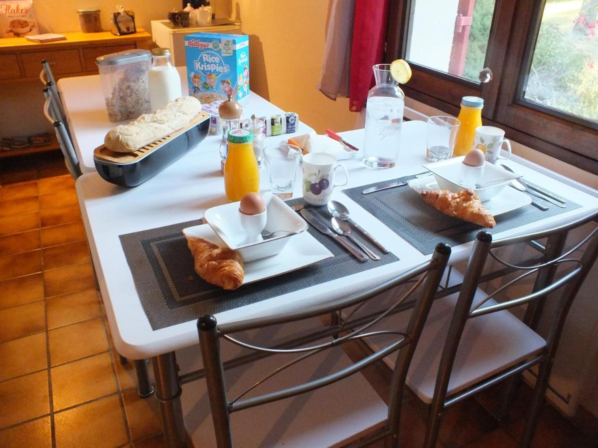 Country B&B Saint-Pierre-d'Eyraud Екстер'єр фото