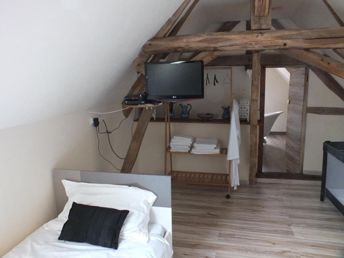 Country B&B Saint-Pierre-d'Eyraud Екстер'єр фото