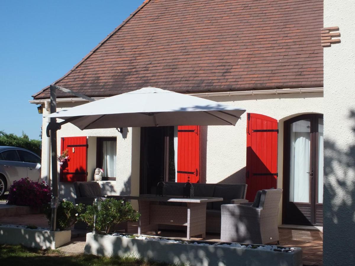 Country B&B Saint-Pierre-d'Eyraud Екстер'єр фото